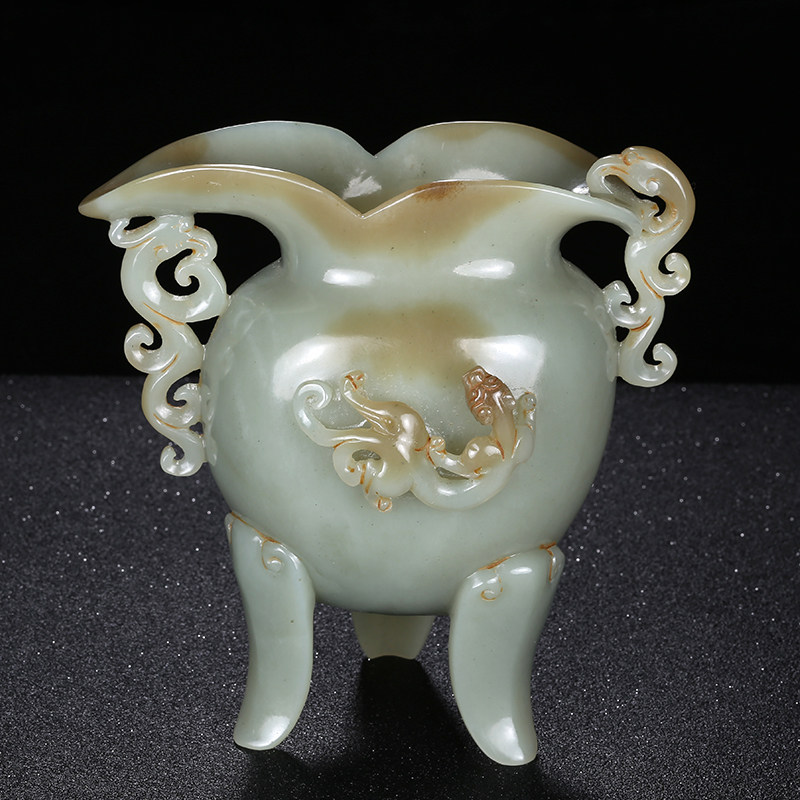 玉雕大师黄铭作品和田玉糖白玉三足酒樽416.3g