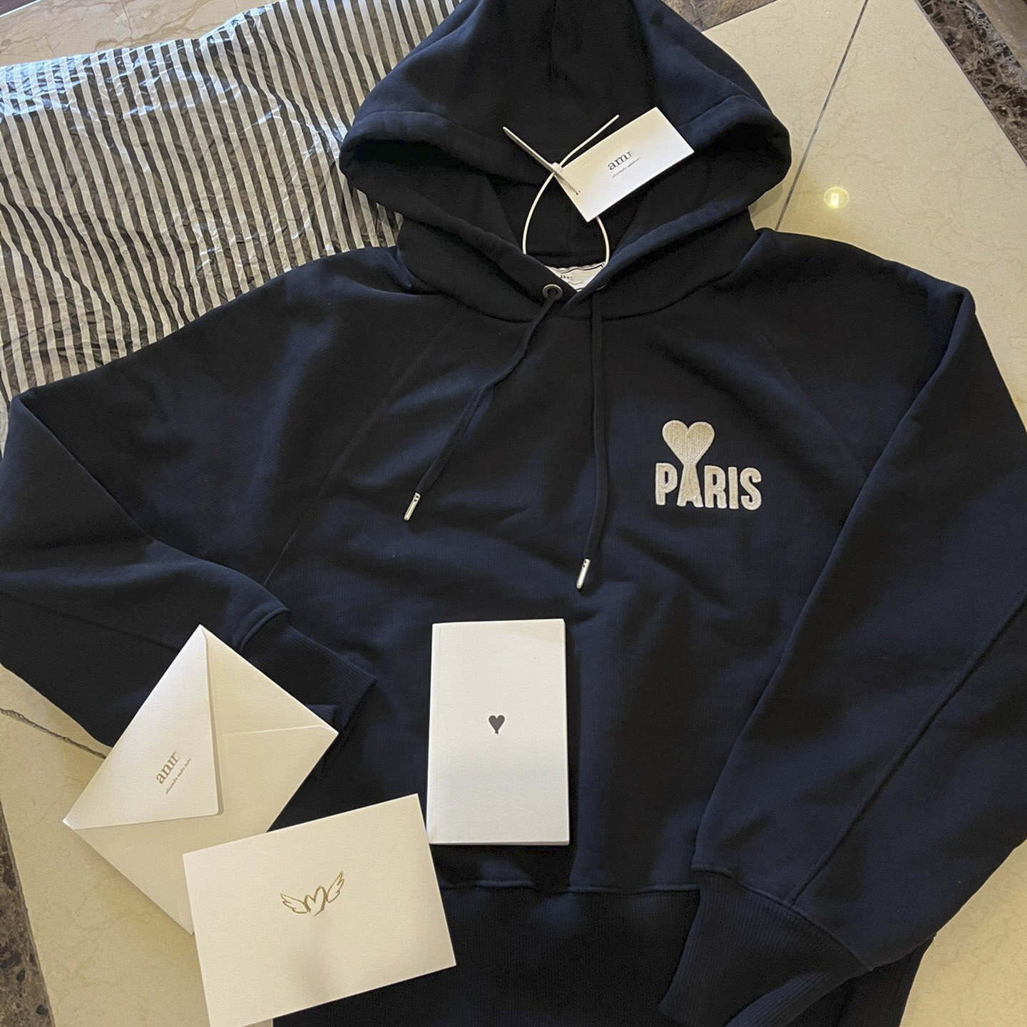 法国潮牌连帽卫衣22秋冬新款paris字母爱心刺绣男女情侣上衣套头