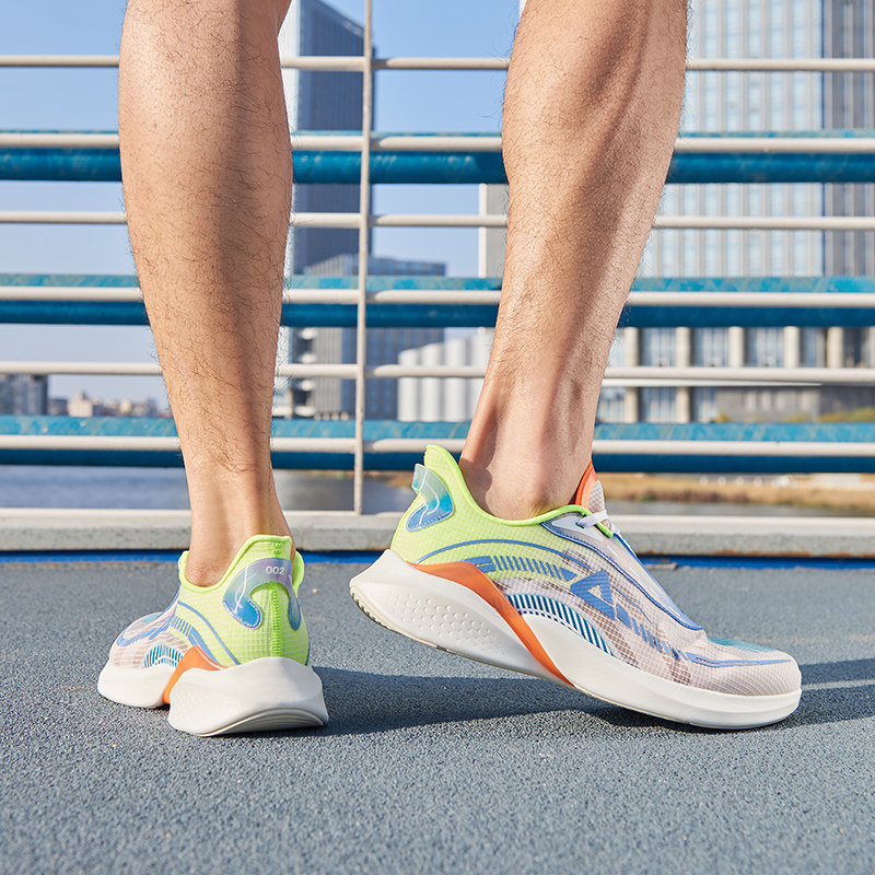 匹克轻弹002科技跑步鞋男女超轻减震网面太极氢弹二代透气运动鞋2