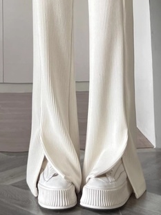 雪尼尔阔腿裤女士2024春秋新款高腰垂感米白色开叉灯芯绒微喇叭裤