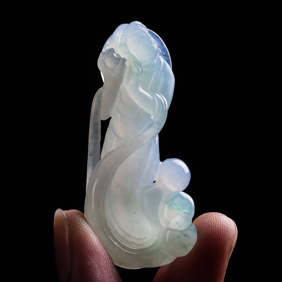 【源头好货-实物已检】皇廷翡翠a货拍卖冰润飞天仙女吊坠31.46g