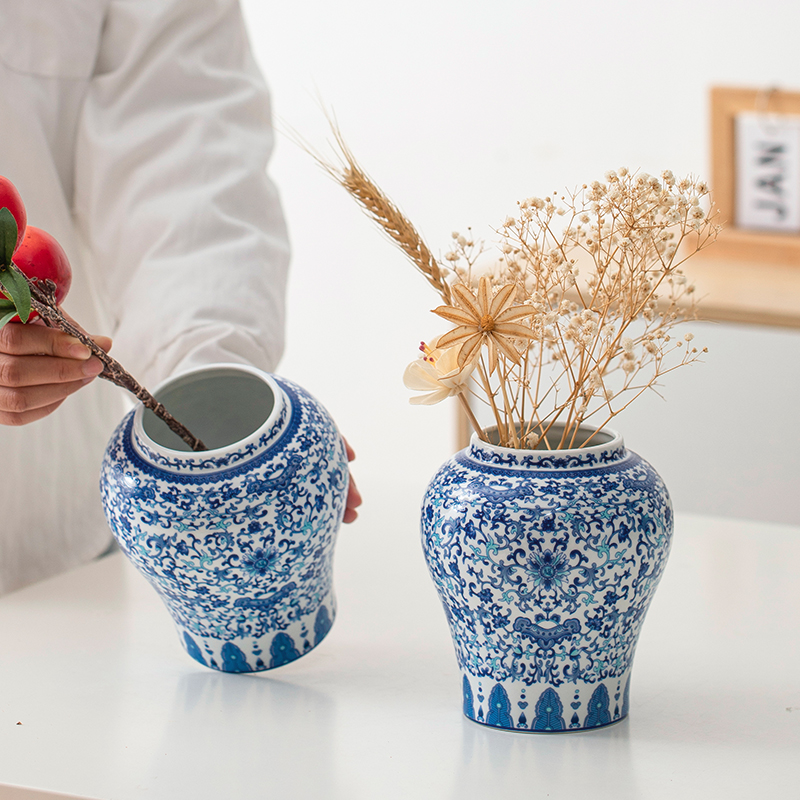 青花瓷花瓶插花摆件玄关小众矮圆肚新中式国风陶瓷复古水培养花瓶