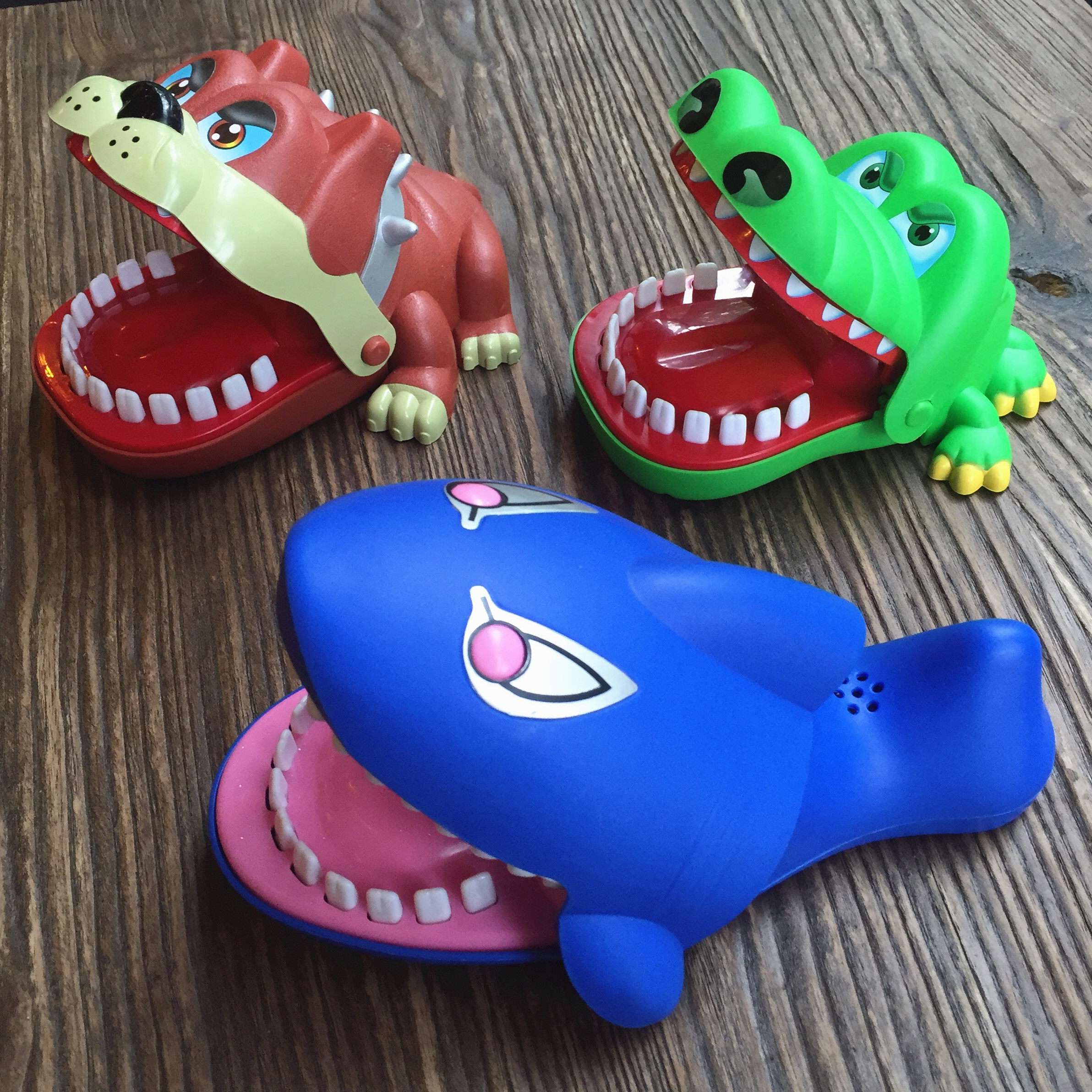咬手指的大嘴巴鳄鱼玩具咬手鲨鱼咬手玩具拔牙儿童亲子整蛊玩具