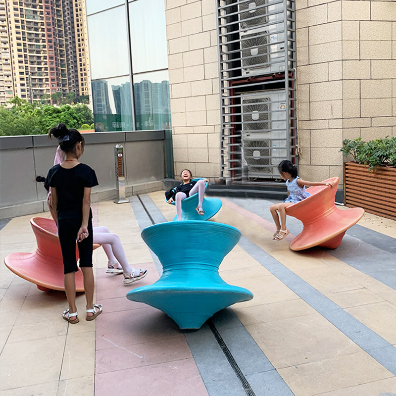 玻璃钢360度旋转陀螺椅商场座椅户外游乐园趣味不倒翁美陈休闲凳
