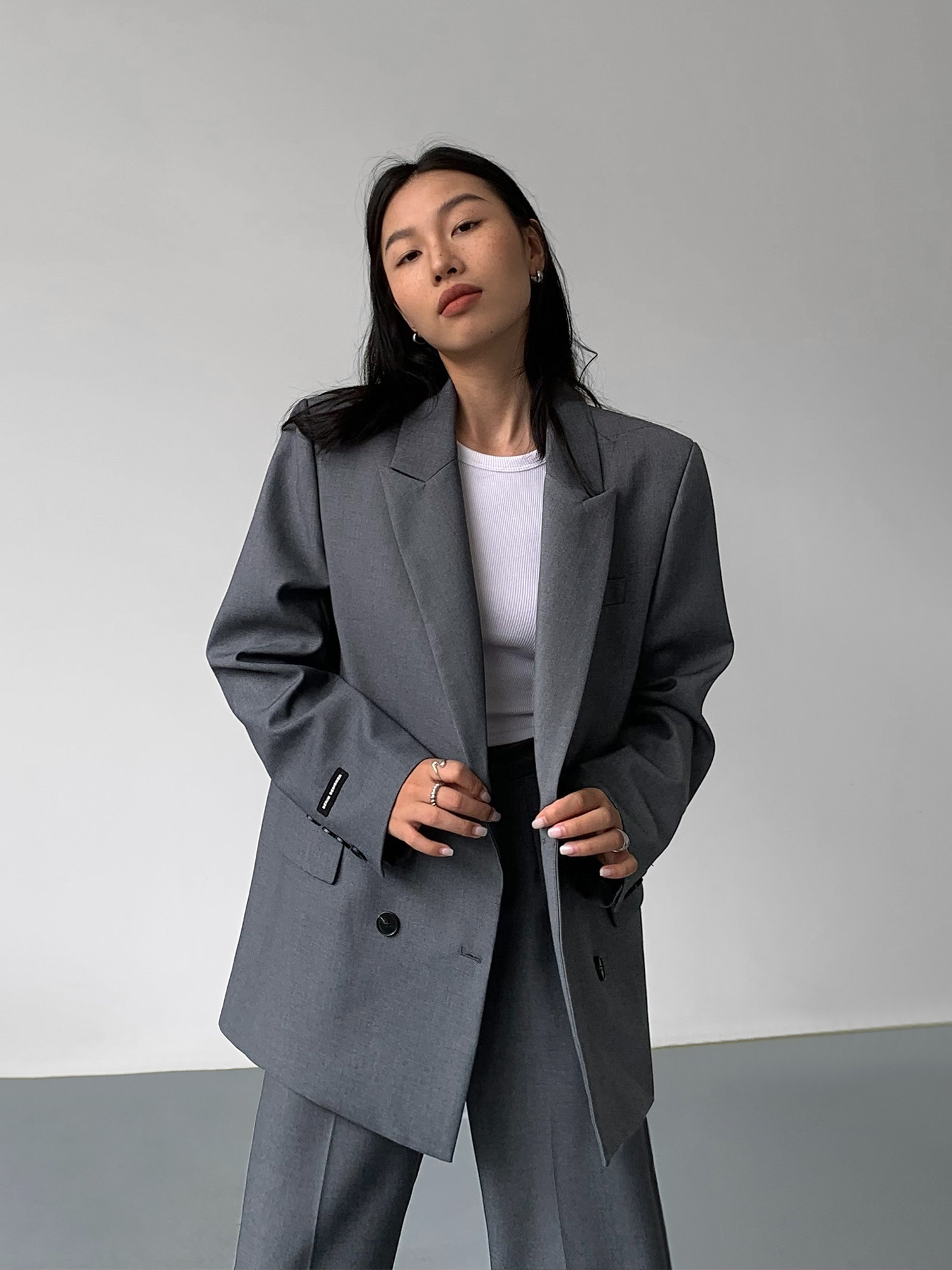 neva hu黑色西装外套女2023春季新款韩版宽松复古休闲气质小西服