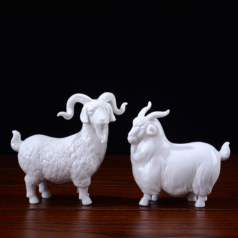 公羊母羊一对陶瓷小摆件十二生肖家居风水招财装饰品白色三羊开泰