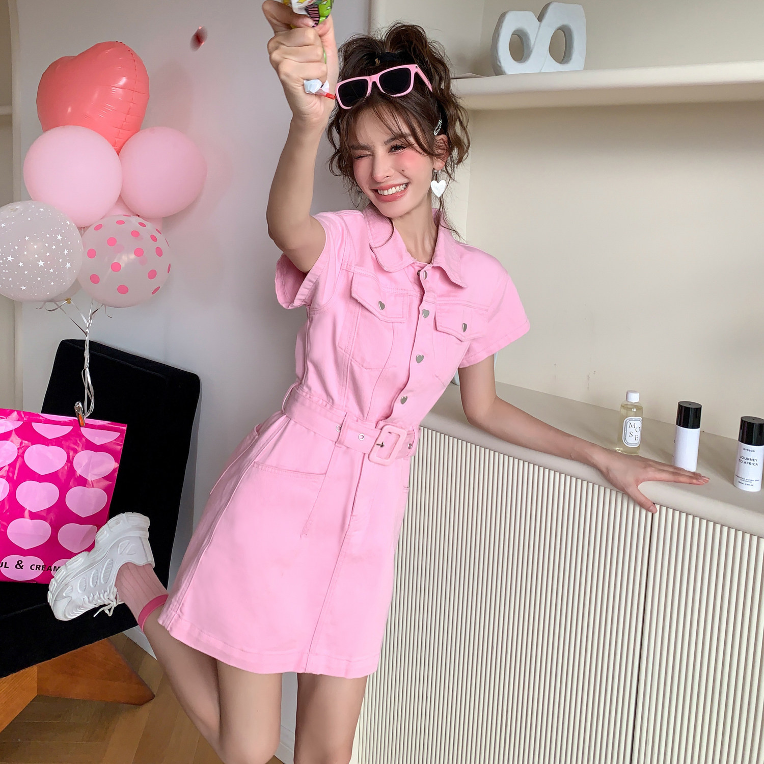 somesowe桃心扣粉色牛仔连衣裙甜酷小个子短裙工装风翻领收腰裙子