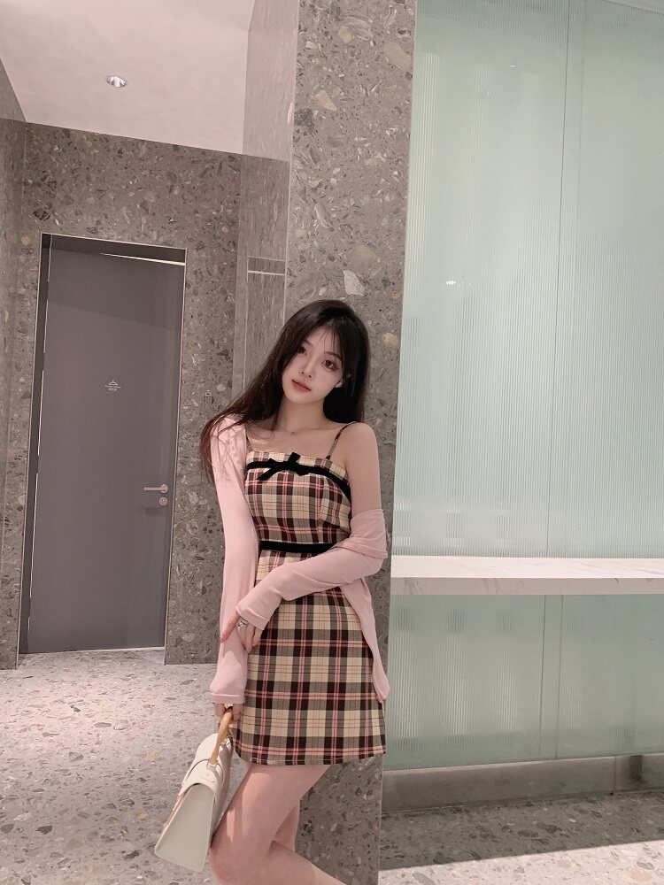 jnnlh李嘉慧【格纹甜心】格纹吊带裙