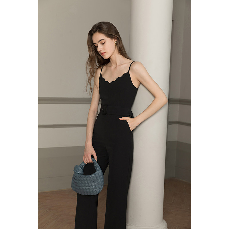 吊带连体裤女2021年夏季新款黑色法式优雅花瓣式领口气质长裤子