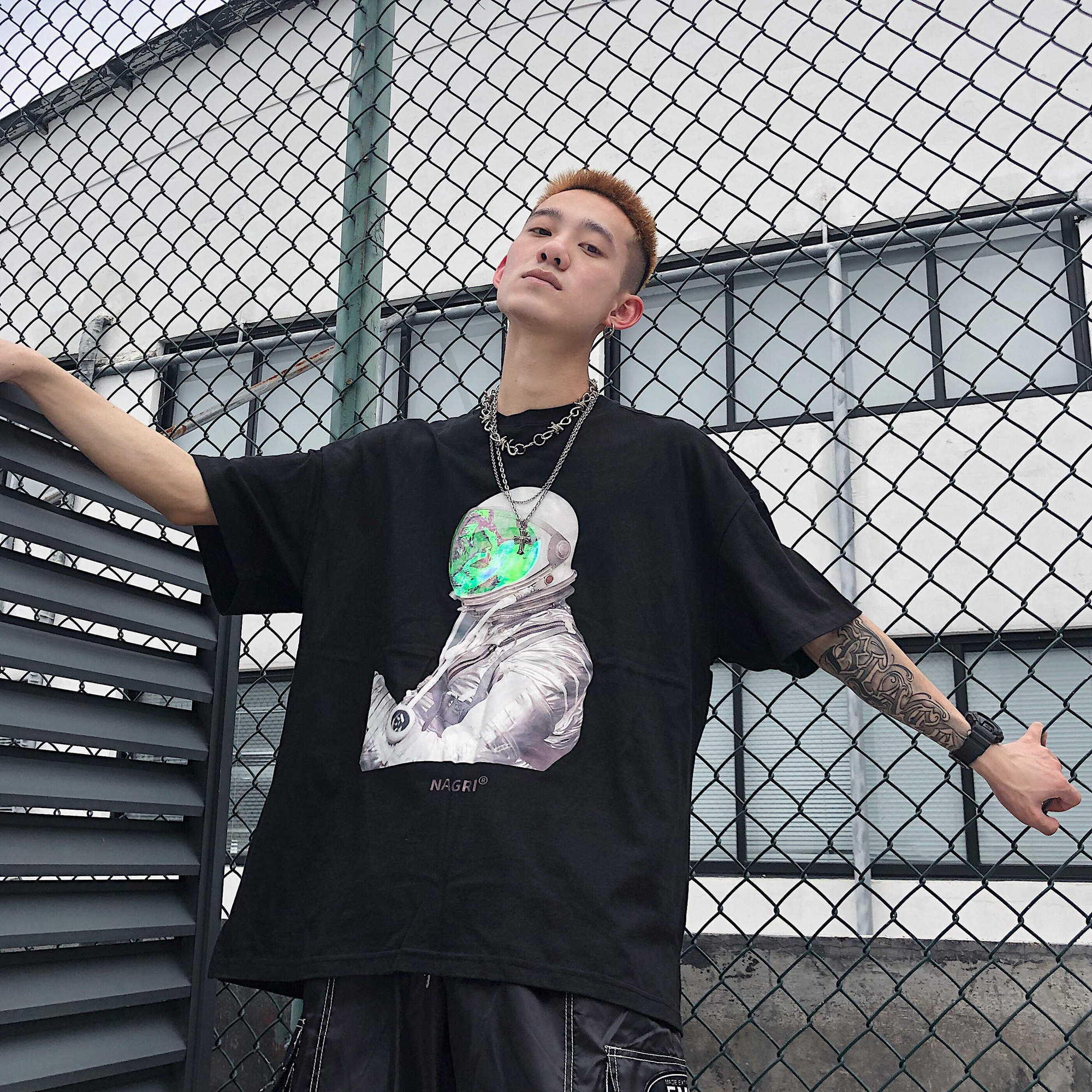BLACKLISTS summer Europe and America Hip hop Chaopai Astronaut laser Short sleeved ins street Harajuku Easy T-shirtin the Men's clothing, T-shirt category - from Buy2taobao.com to provide professional Taobao agent buy service