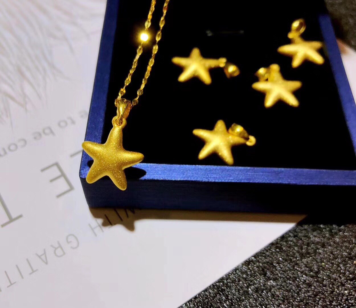 999纯金幸运星吊坠黄金五角星项链女款小清新简约时尚3d硬金星星