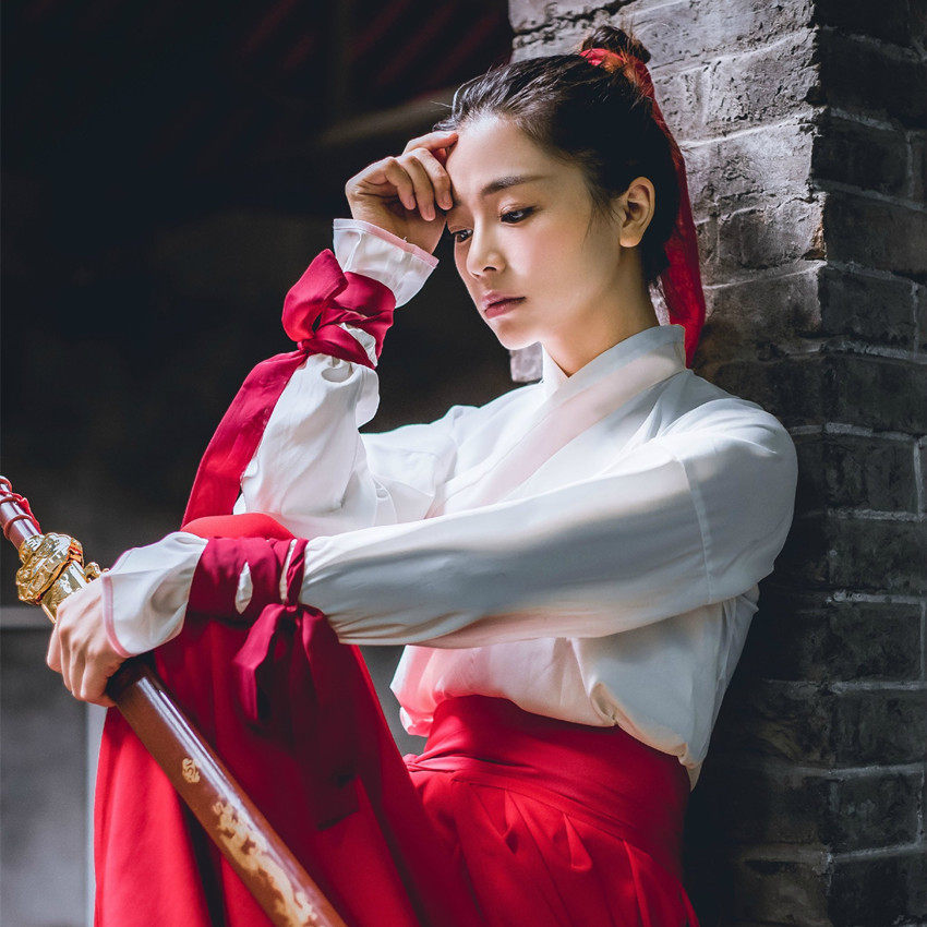 小龙女_日常汉元素古装侠女 侠客改良汉服春款班服高中生中国风齐腰