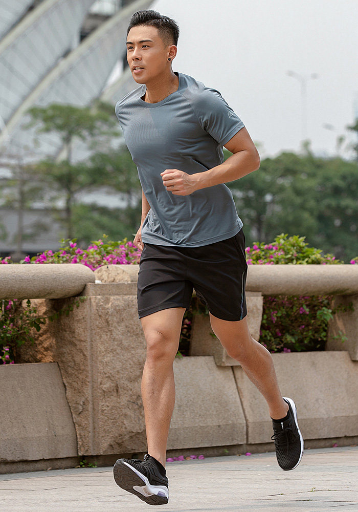 运动两件套男夏速干健身服学生服薄款晨跑跑步短袖体恤男短裤套装