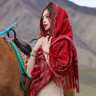 民族风披肩丽江云南外搭保暖披风新疆西藏旅游穿搭围巾女秋冬季