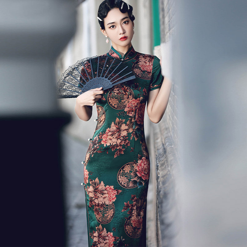 旗袍店铺名称:润恬服饰旗舰店店铺类别:女装/女士精品—旗袍产品推荐