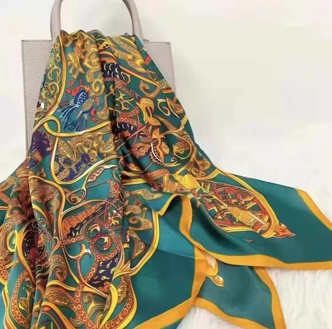 赤双 酷奇春秋新墨绿色围巾锦缎大方巾女装饰 防晒披肩沙滩巾丝巾