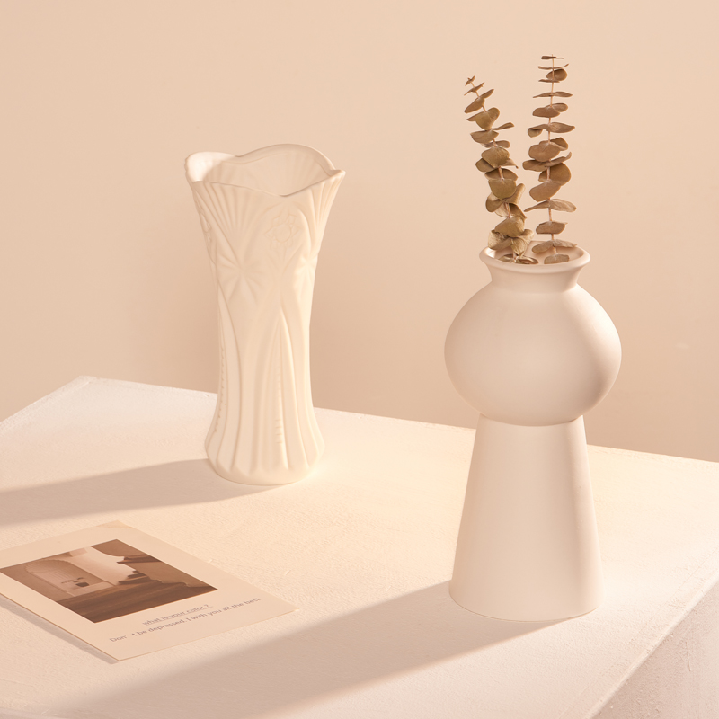 创意白色北欧陶瓷干花花瓶家居餐桌客