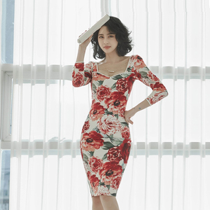 2022 spring new Korean seven sleeve temperament square neck slim fit fashion printed buttock dress