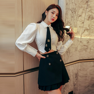 2022 Spring Festival elegant and versatile suit Lapel short shirt + high waist Slim small black skirt two-piece set