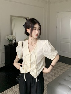 新中式国风盘扣提花白色衬衫女春季小个子宽松泡泡袖不规则上衣服