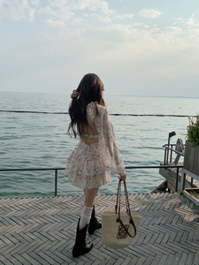 Floral blouse + cake skirt two piece set