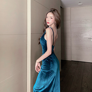Real shooting spot ~ autumn and winter new velvet sexy backless bottomed suspender swing collar holiday dress