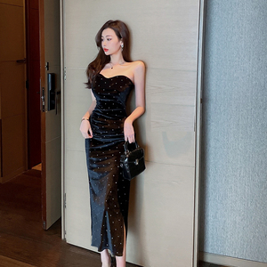 Real shooting spot ~ autumn and winter new Strapless velvet annual meeting skirt part hip wrapped medium length split bo