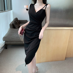 Real shooting celebrity temperament V-neck sleeveless pleated irregular hip strap dress