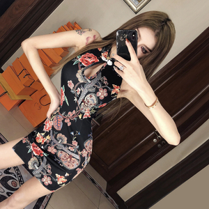 Printed side split cut-out buttocks sexy annual meeting dress cheongsam