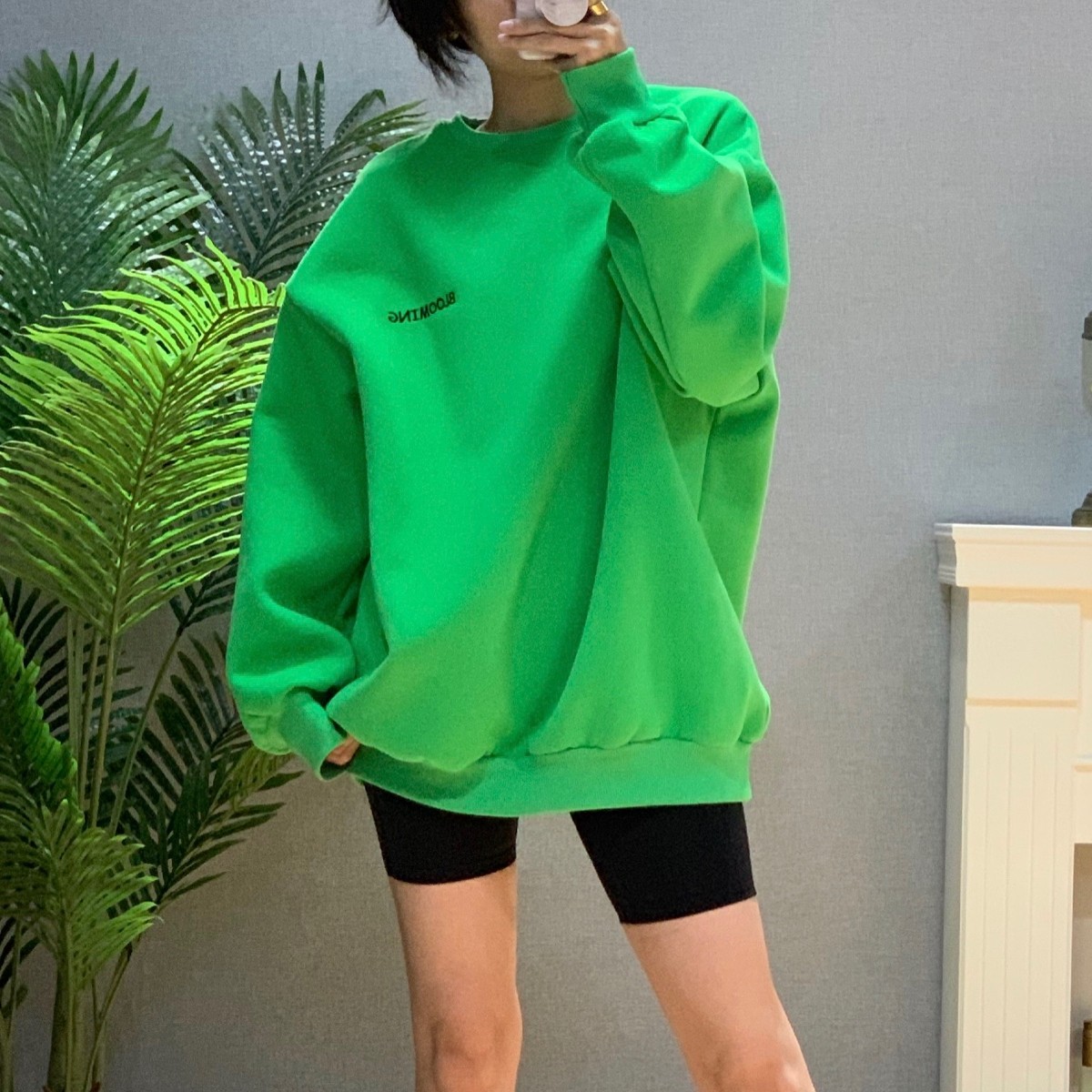 特价钱夫人卫衣开衫_钱夫人 绿色套头卫衣女秋冬中长款宽松外套韩版bf