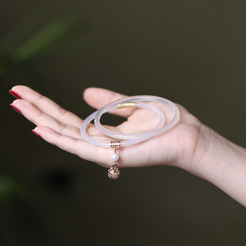 叮当镯玛瑙铃铛手镯女玉髓细款情人节礼物古风细条玉镯子一步一响