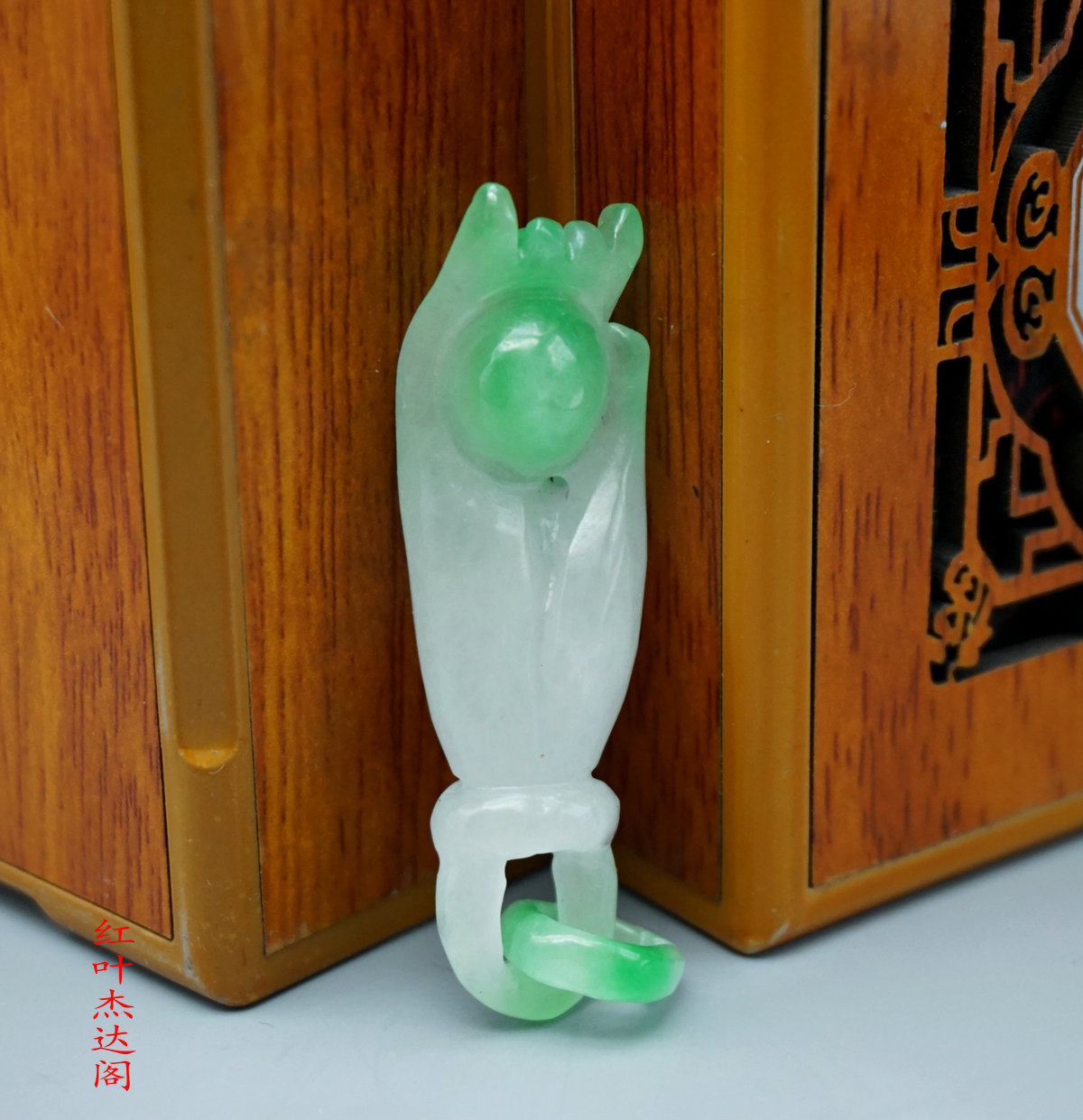 干青杂石双面雕刻伸手来财挂件干青伸手来财掌上明珠吊环吊坠