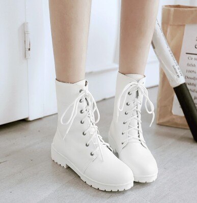 春秋季女鞋子平底马丁靴女英伦系带学生短靴黑白色演出女靴单靴女