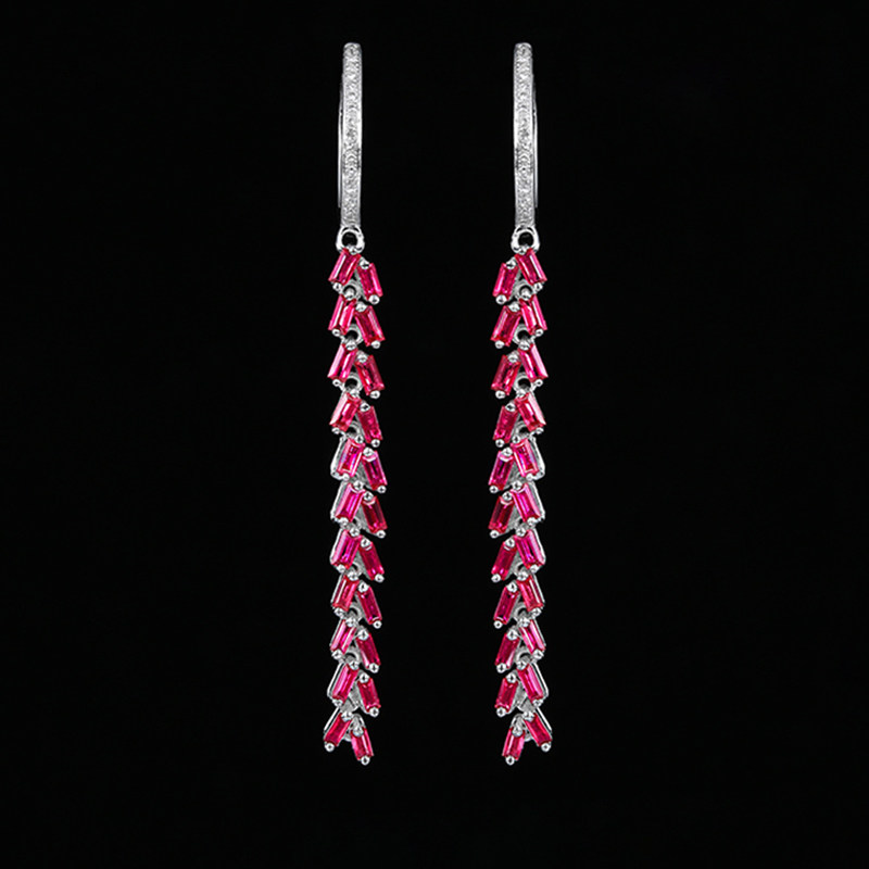 现货仅一件总计142克拉红宝石耳钉女款18k白金镶钻彩宝耳饰耳坠