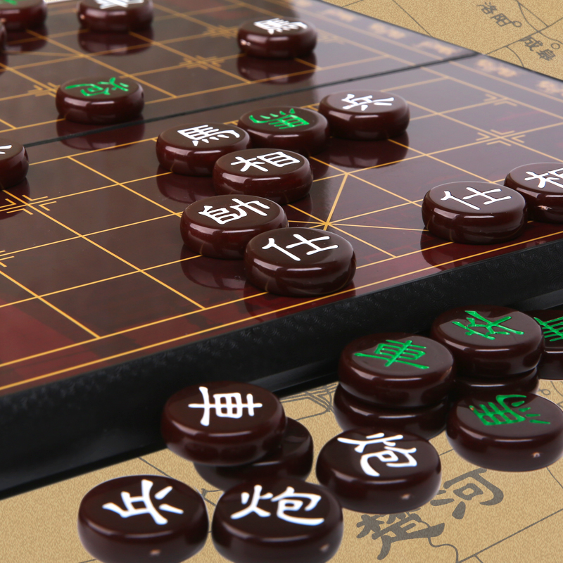 中国象棋套装成人家用高档仿玉石磁性象棋子大号折叠小学生象棋盘