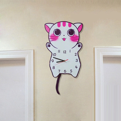 猫时钟摇尾巴创意图片