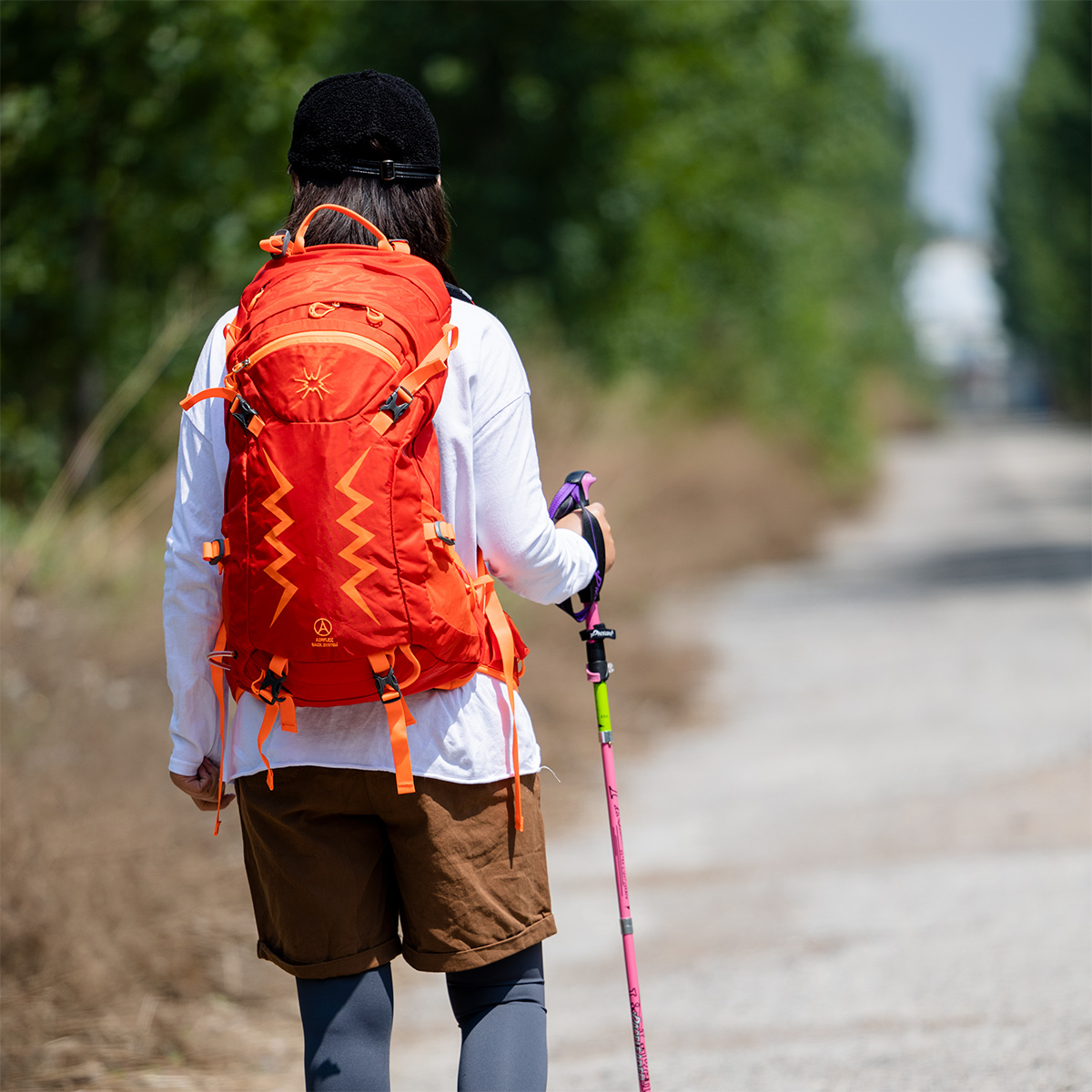 户外登山背包徒步露营爬山支架透气大容量背负系统背袋男女通用