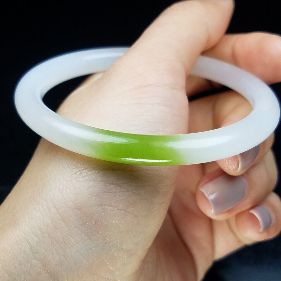 爆款正品天然老坑青海料和田玉翠青白玉圆条手镯55带证书