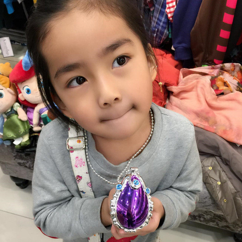 迪士尼正品 小公主苏菲亚sofia魔法护身符发光变色项链吊坠首饰