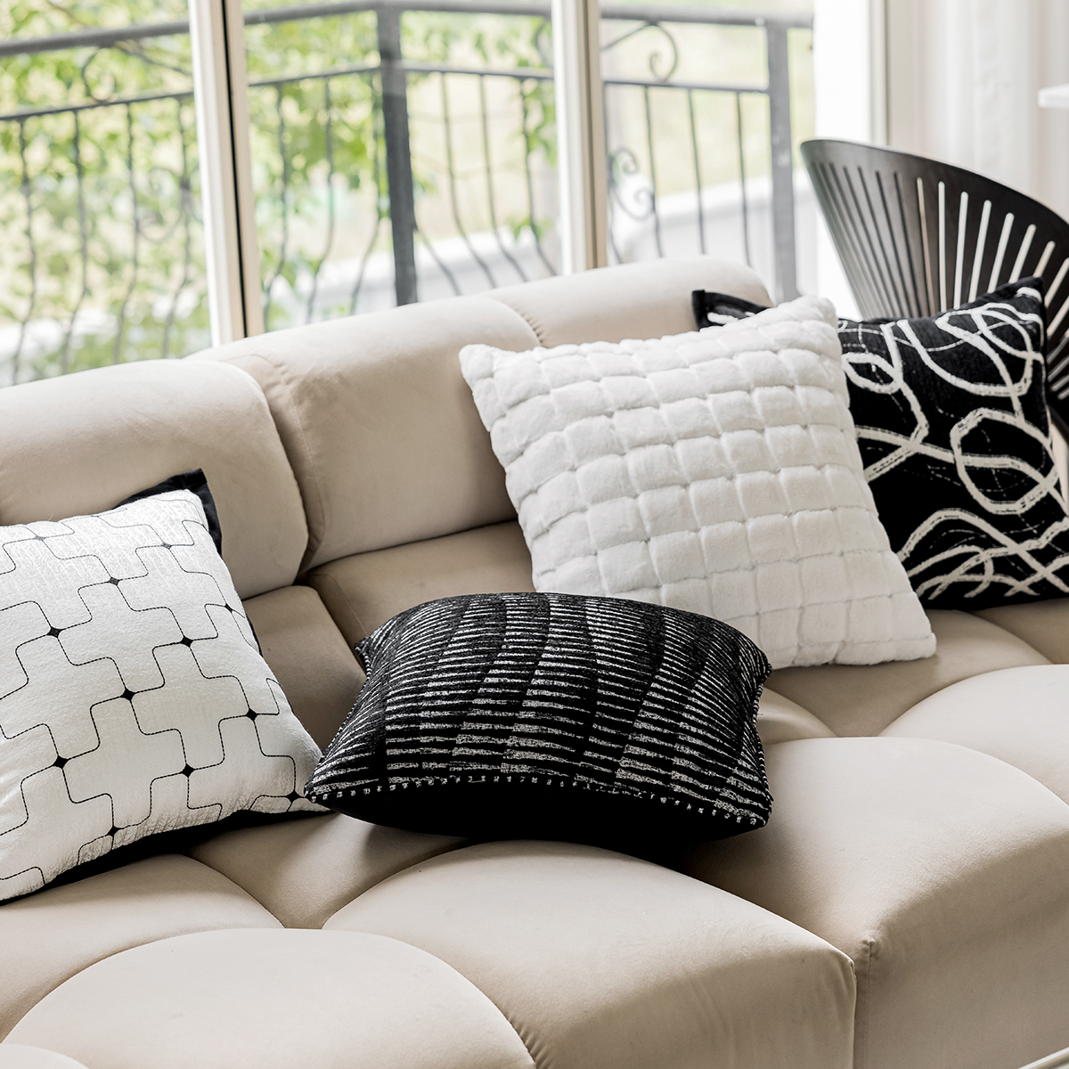 意式极简现代简约客厅沙发抱枕高档样板间靠垫黑白轻奢枕套不含芯