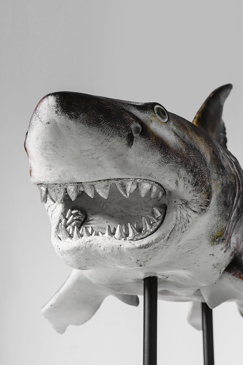 大型鲨鱼摆件海洋风格门店装修海鲜餐厅摆饰办公室手工树脂工艺品