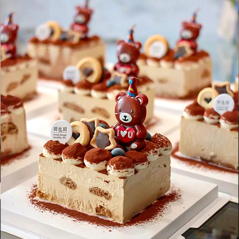 法式浪漫520情人节4寸提拉米苏甜品情侣表白小熊抱心蜡烛饼干蛋糕