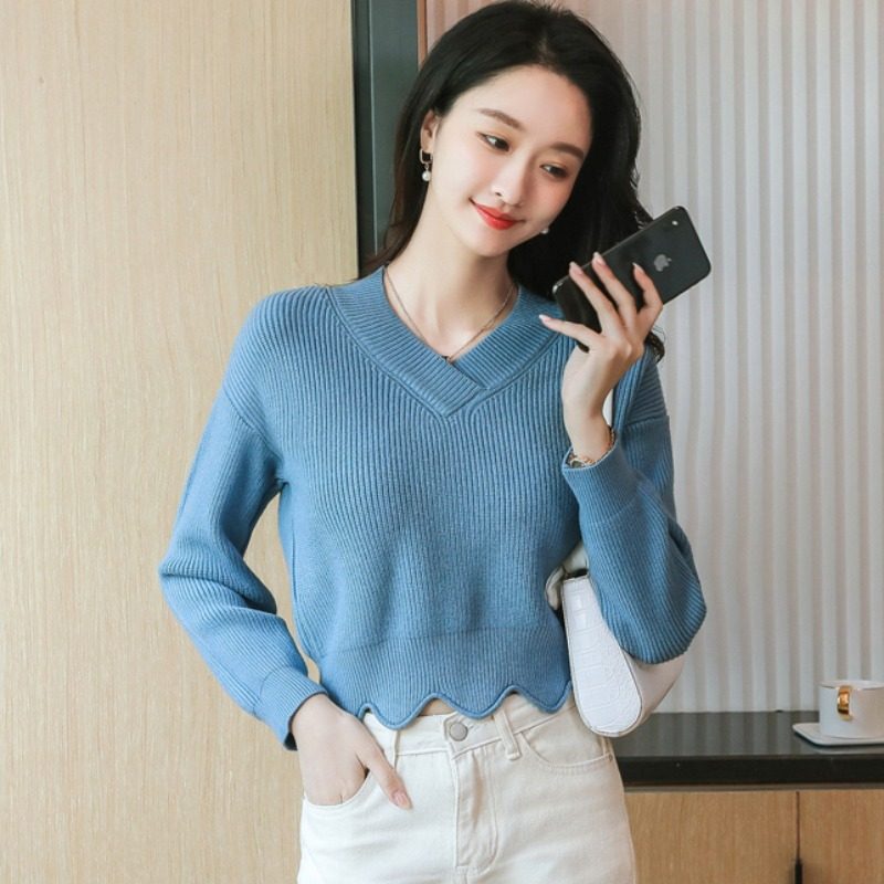v领毛衣女秋冬高腰鸡心领短款收腰宽松长袖时尚雾霾蓝打底针织衫