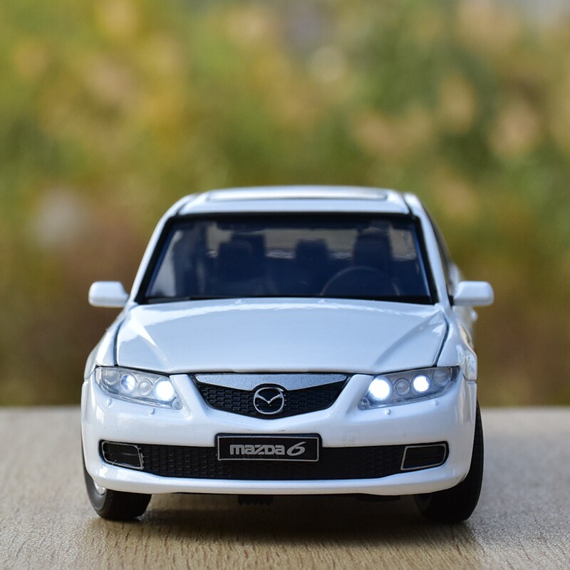 jk 马自达6经典合金车模1:32转向避震灯光仿真汽车模型收藏摆件