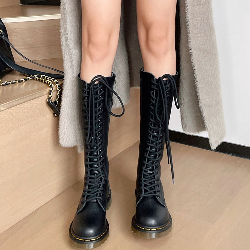 【穿靴子的猫】显瘦~20孔荔枝纹马丁靴女秋冬款不过膝长筒骑士靴