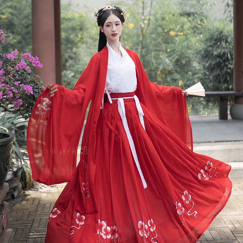红色齐腰汉服