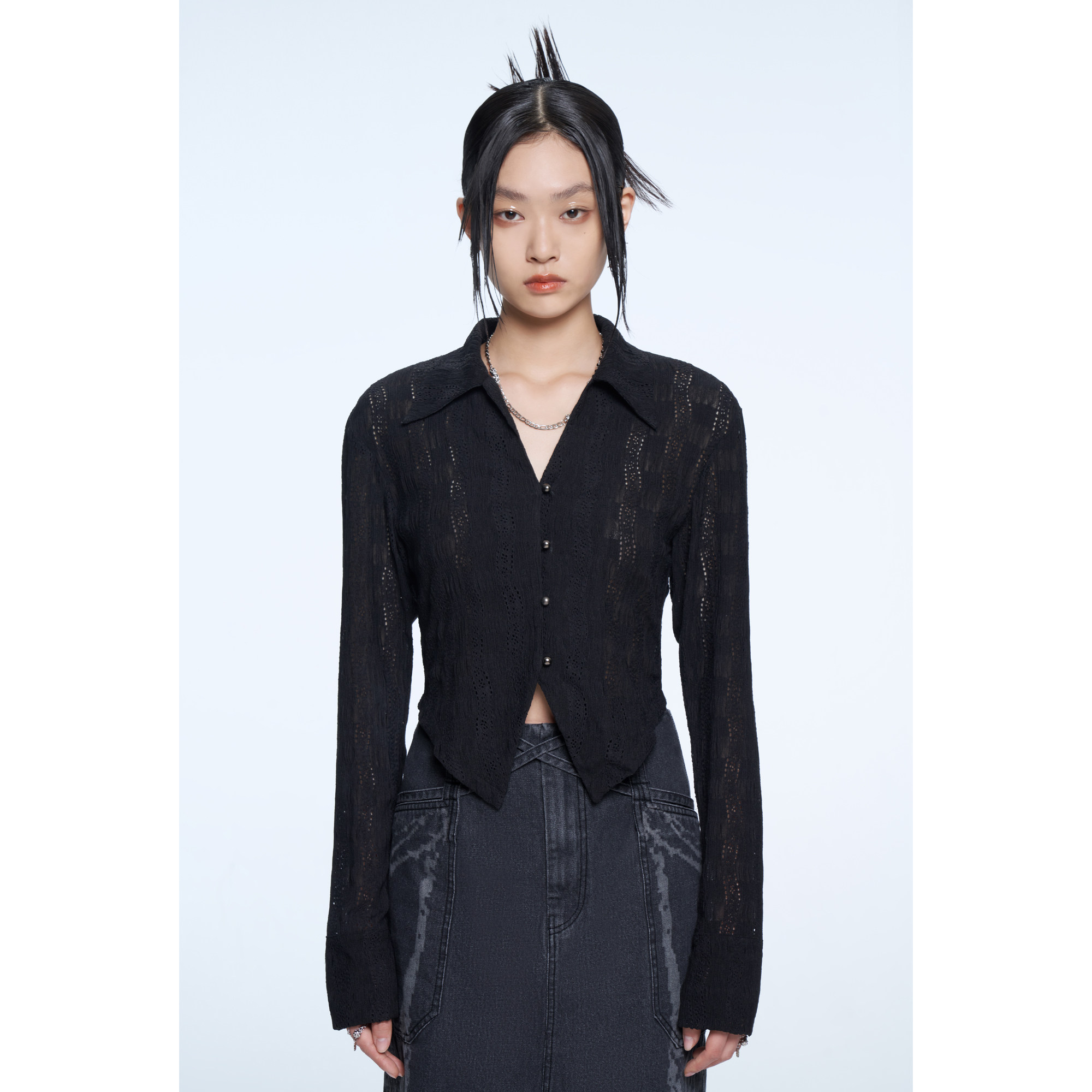 holonomic 原创收腰黑色打底衫蕾丝镂空v领修身短款衬衣外穿女