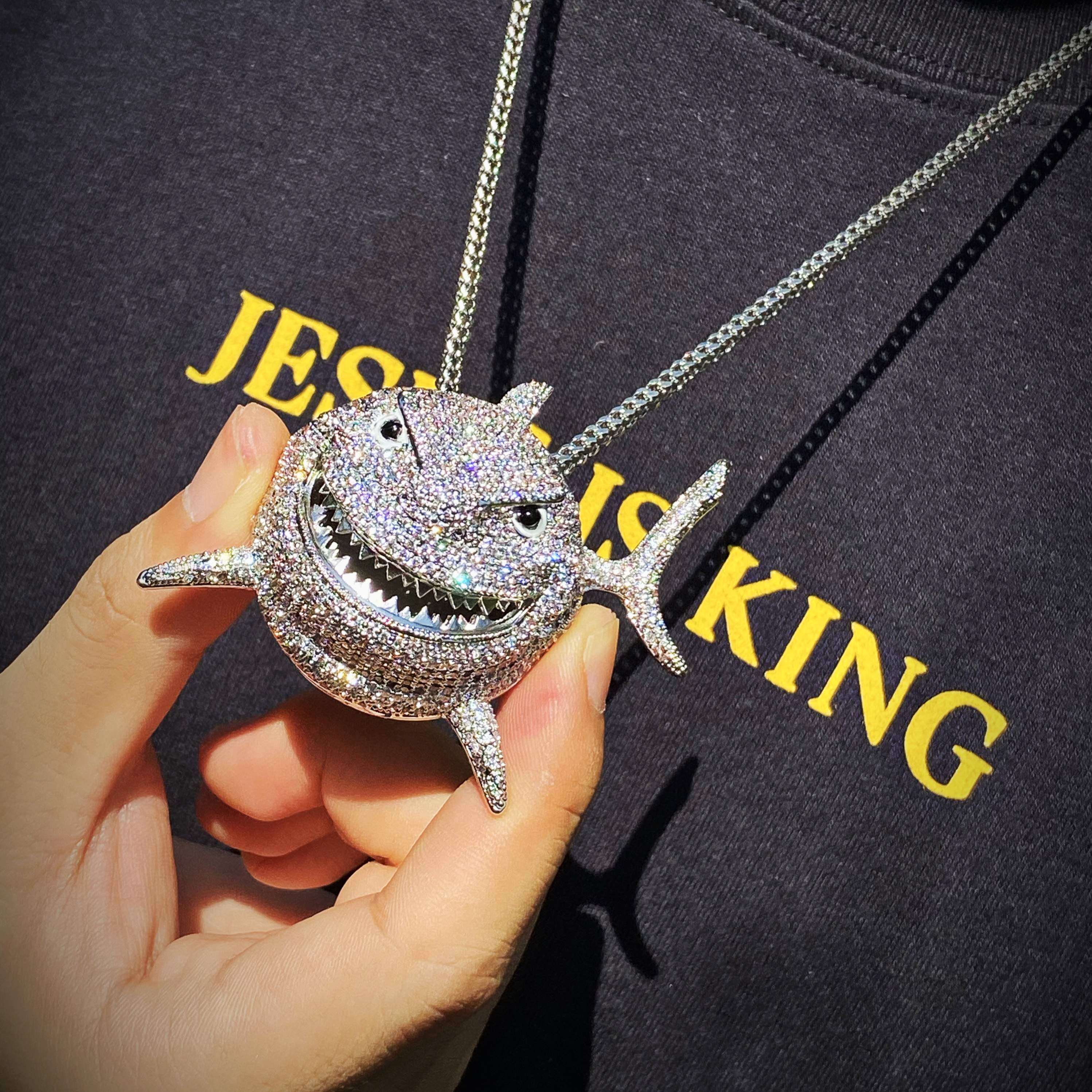 6ix9ine同款镶钻胖鲨鱼小版jiarui高质量嘻哈配饰