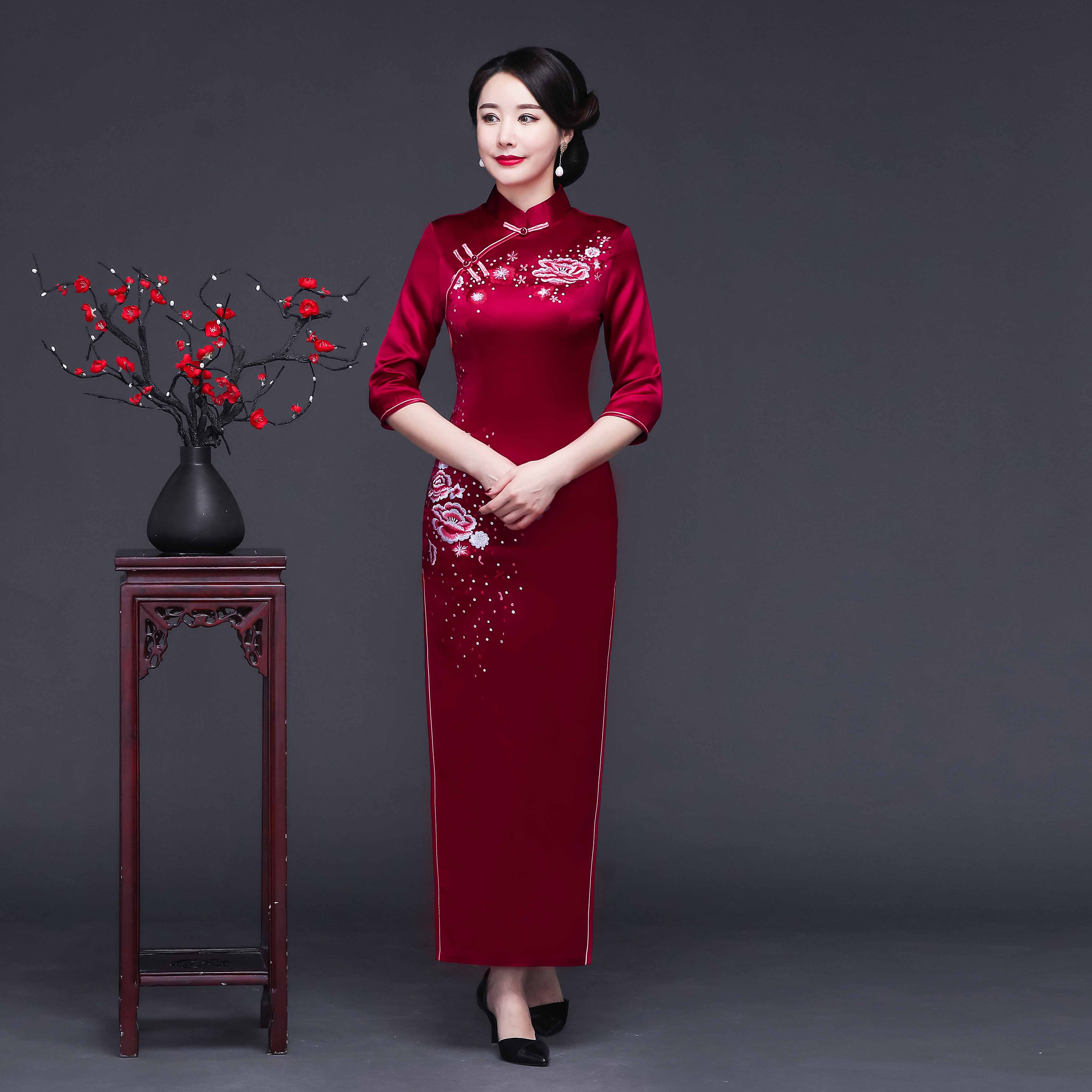 热销礼仪旗袍长袖_旗袍秋冬2021新款长袖妈妈长袖旗袍裙礼仪服女正装