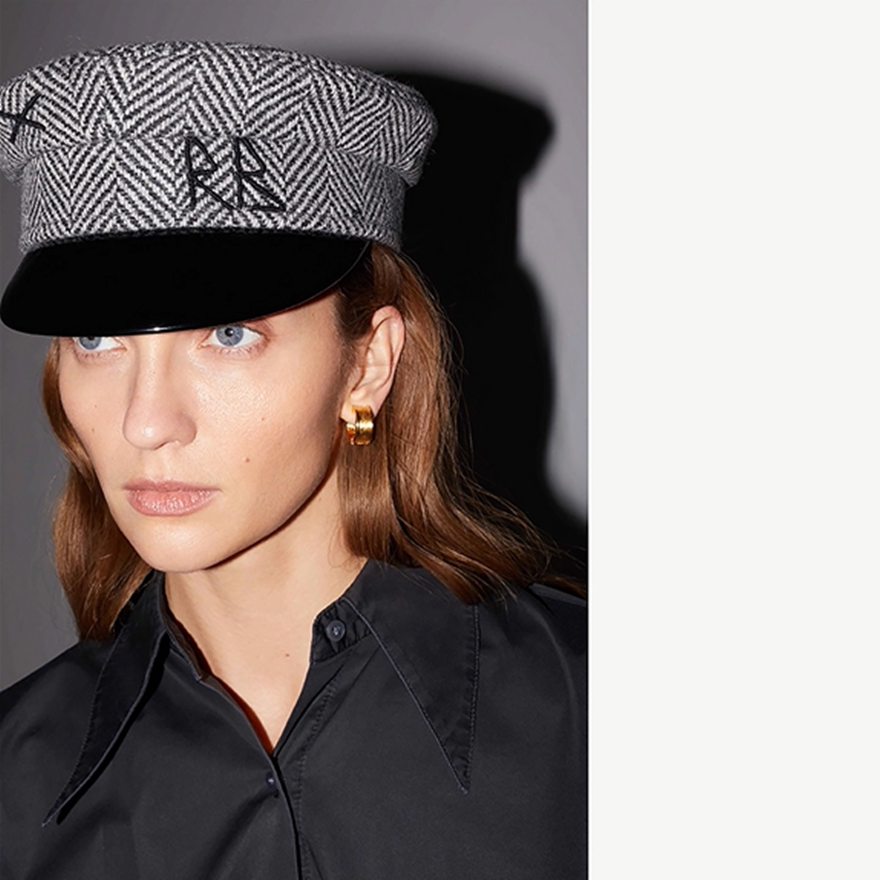 乌克兰设计师ruslanbaginskiy21年秋冬款皮革款报童帽英伦